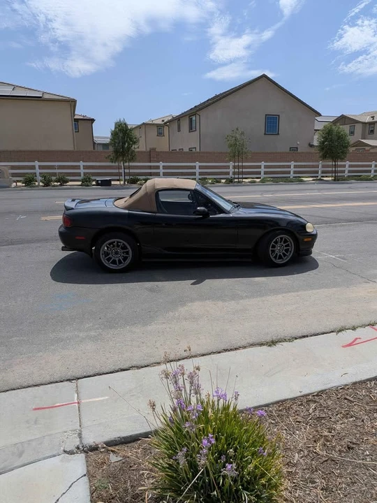 2000 Mazda NB MX-5 Miata - Image 4 of 16