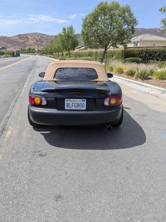 2000 Mazda NB MX-5 Miata - Image 5 of 16