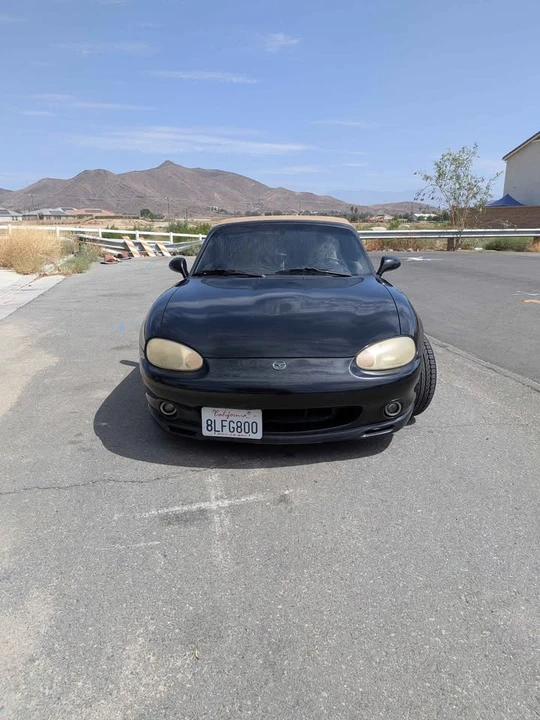 2000 Mazda NB MX-5 Miata - Image 2 of 16