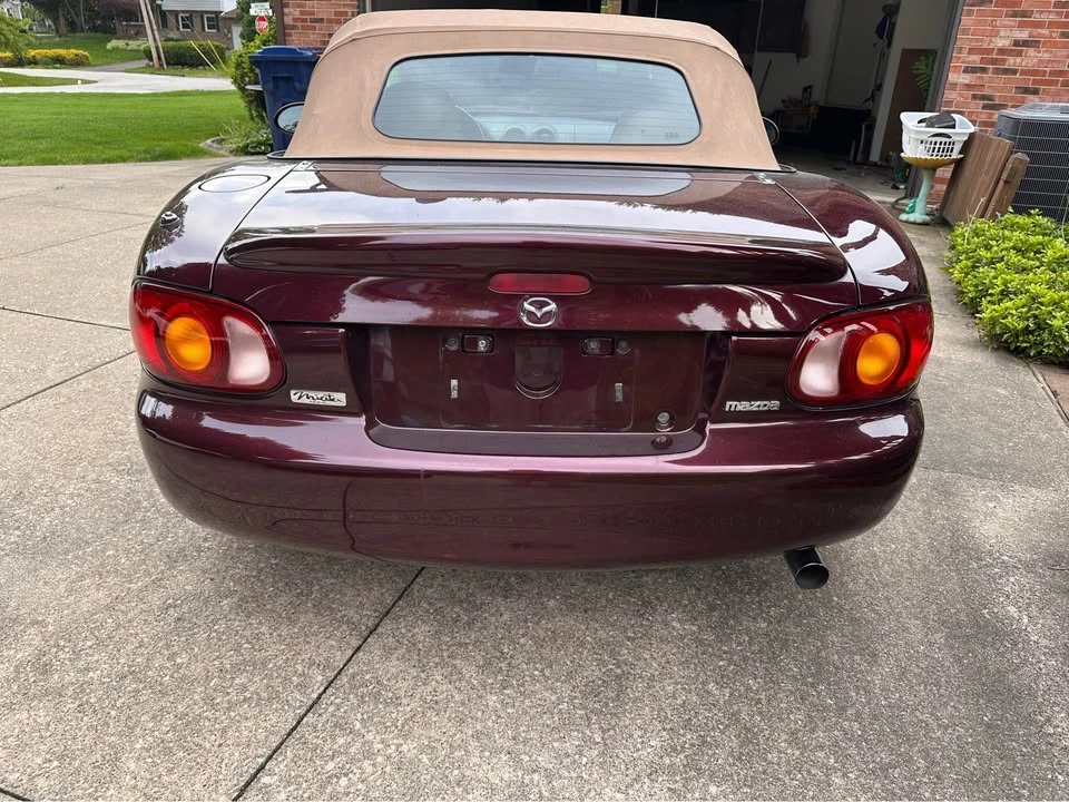 2000 Mazda NB MX-5 Miata - Image 5 of 10