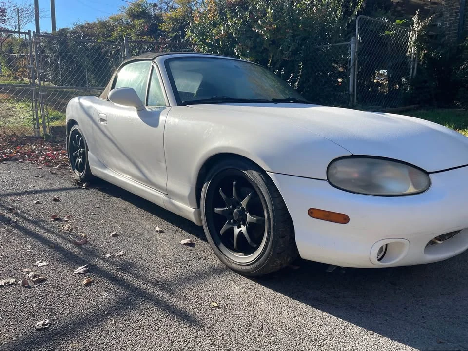 2000 Mazda NB MX-5 Miata - Image 2 of 5