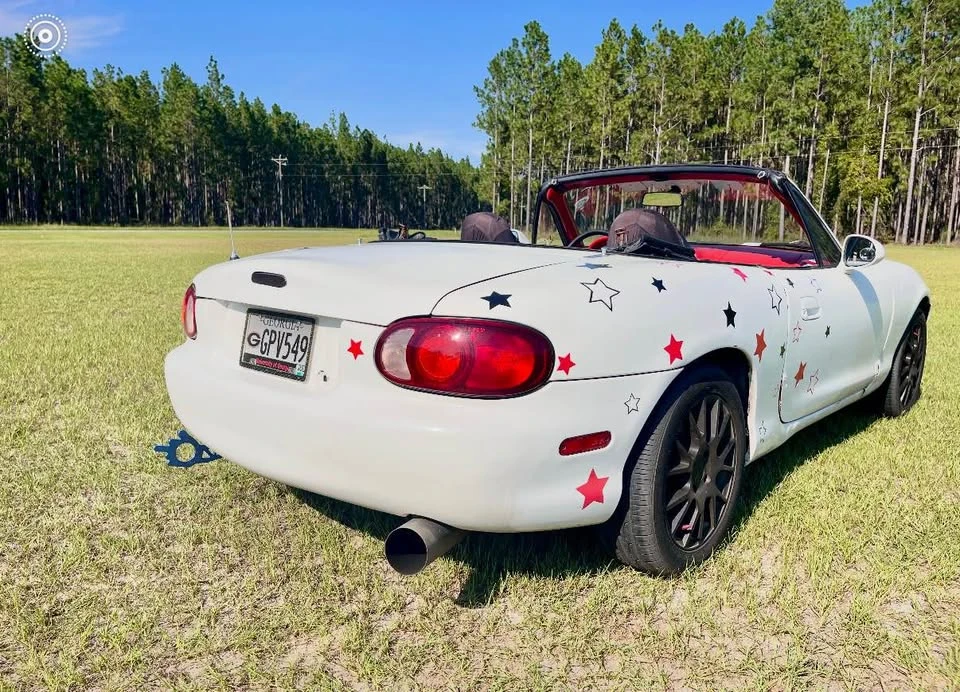 2000 Mazda NB MX-5 Miata - Image 2 of 7