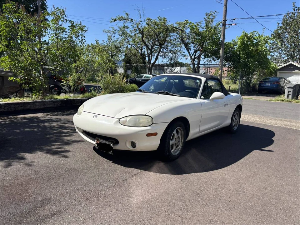 2000 Mazda NB MX-5 Miata - Image 7 of 8