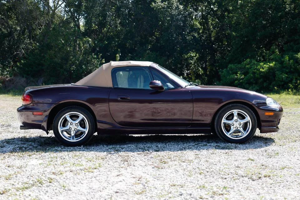 2000 Mazda NB MX-5 Miata - Image 14 of 19