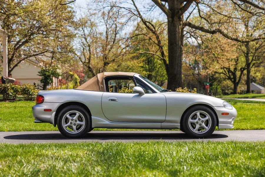2000 Mazda NB MX-5 Miata - Image 11 of 31