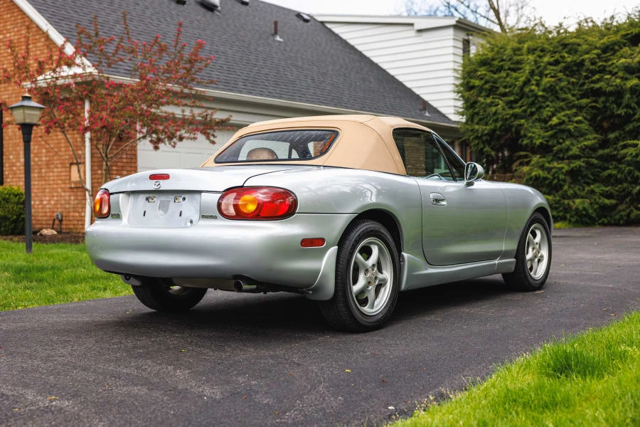 2000 Mazda NB MX-5 Miata - Image 6 of 31