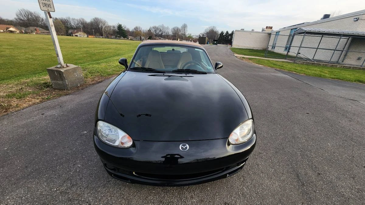 2000 Mazda NB MX-5 Miata - Image 5 of 24