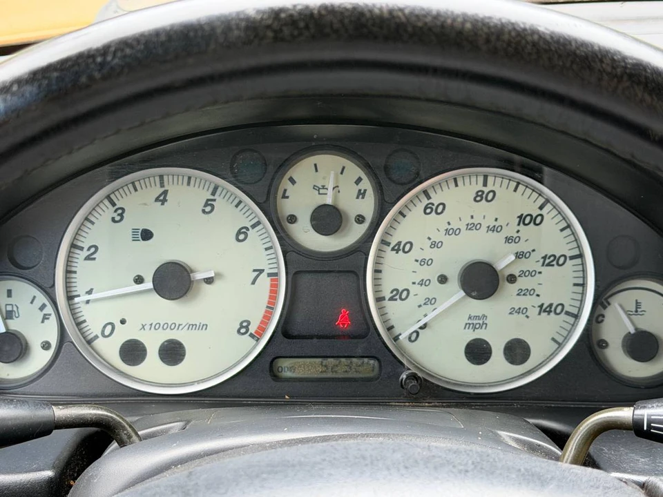 2000 Mazda NB MX-5 Miata - Image 7 of 9