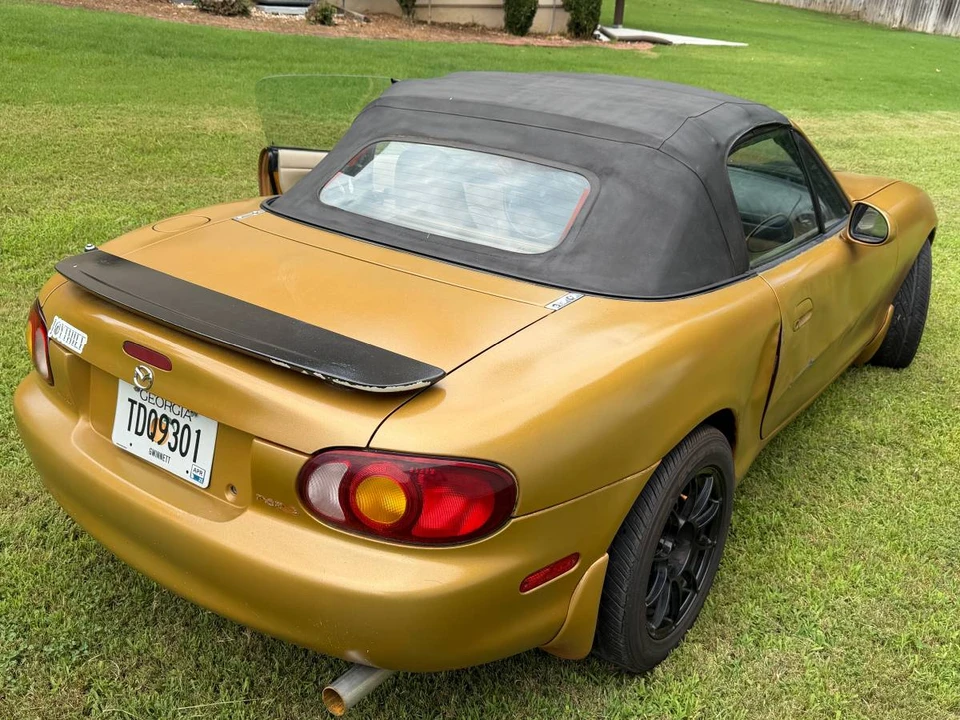 2000 Mazda NB MX-5 Miata - Image 2 of 9