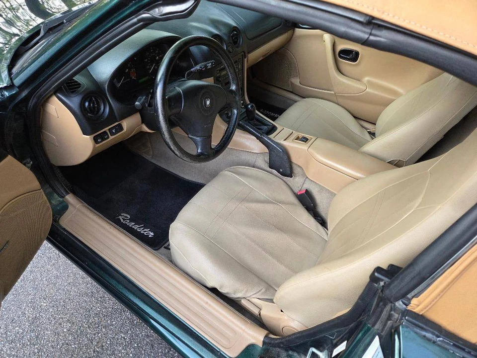 2000 Mazda NB MX-5 Miata - Image 5 of 12