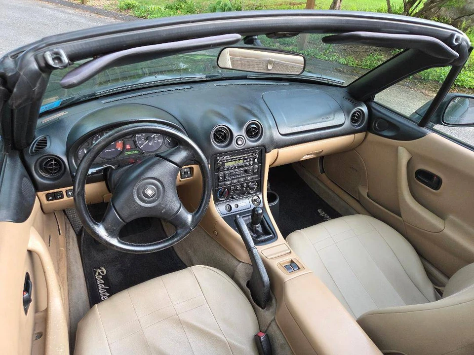 2000 Mazda NB MX-5 Miata - Image 12 of 12