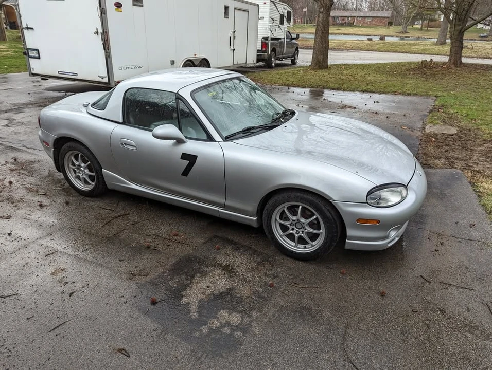 2000 Mazda NB MX-5 Miata - Image 2 of 19