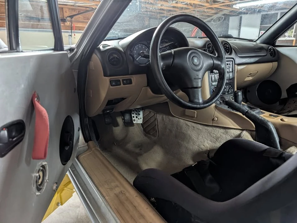 2000 Mazda NB MX-5 Miata - Image 13 of 19