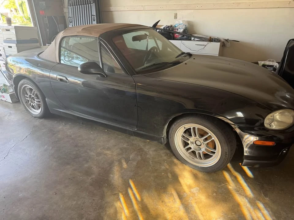 2000 Mazda NB MX-5 Miata - Image 2 of 8