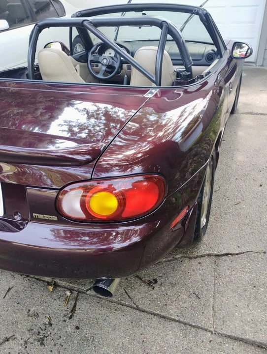 2000 Mazda NB MX-5 Miata - Image 5 of 8