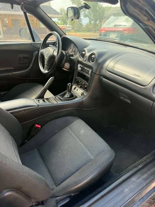 2000 Mazda NB MX-5 Miata - Image 5 of 8