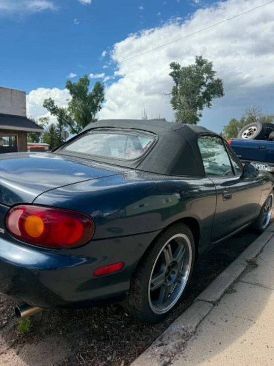 2000 Mazda NB MX-5 Miata - Image 6 of 8