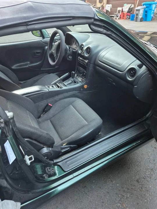 2000 Mazda NB MX-5 Miata - Image 10 of 12