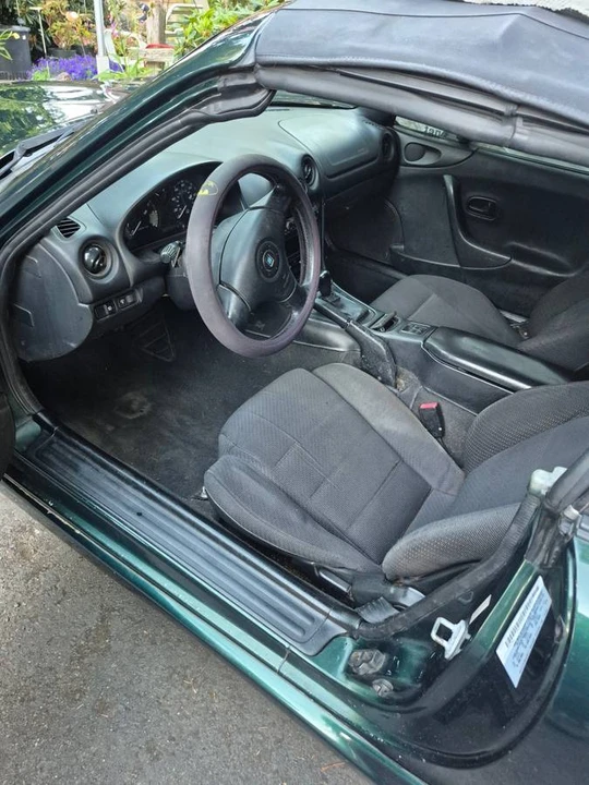 2000 Mazda NB MX-5 Miata - Image 9 of 12