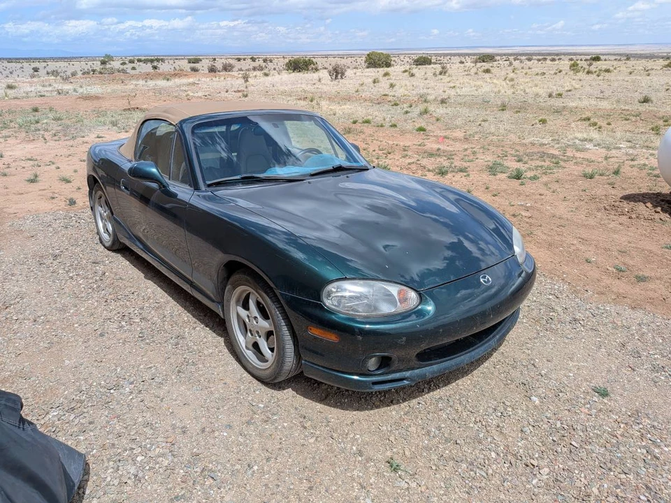 2000 Mazda NB MX-5 Miata - Image 2 of 12