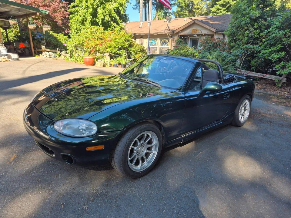 2000 Mazda NB MX-5 Miata - Image 2 of 12