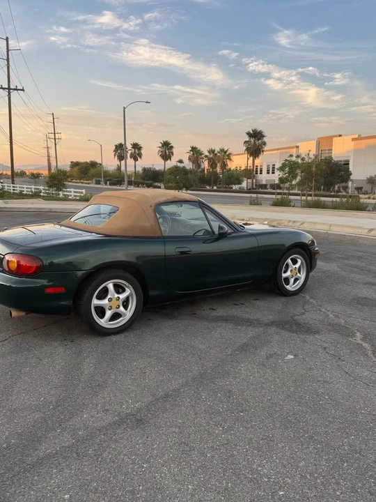 2000 Mazda NB MX-5 Miata - Image 3 of 9