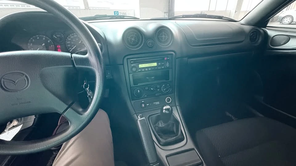2000 Mazda NB MX-5 Miata - Image 7 of 9