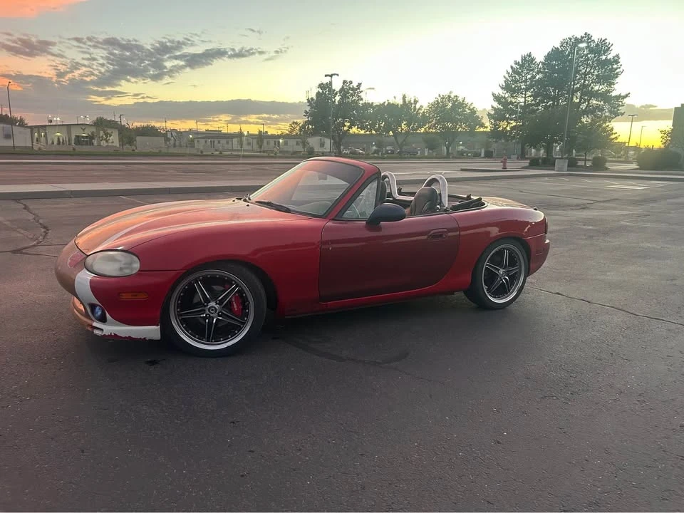 2000 Mazda NB MX-5 Miata - Image 2 of 9