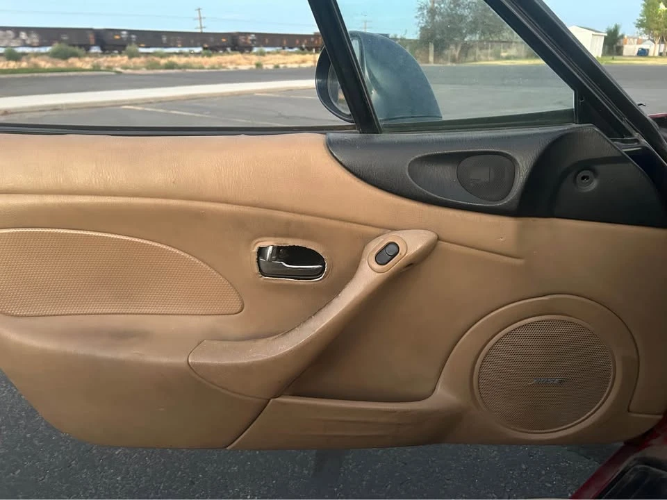 2000 Mazda NB MX-5 Miata - Image 8 of 9