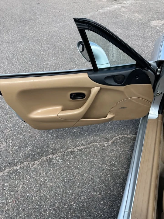 2000 Mazda NB MX-5 Miata - Image 12 of 18