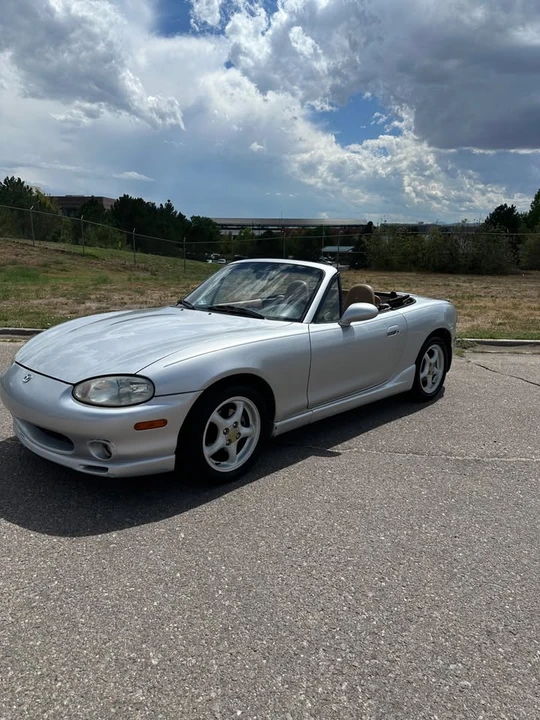 2000 Mazda NB MX-5 Miata - Image 5 of 18