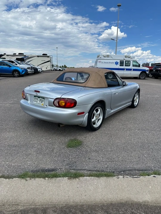 2000 Mazda NB MX-5 Miata - Image 9 of 18