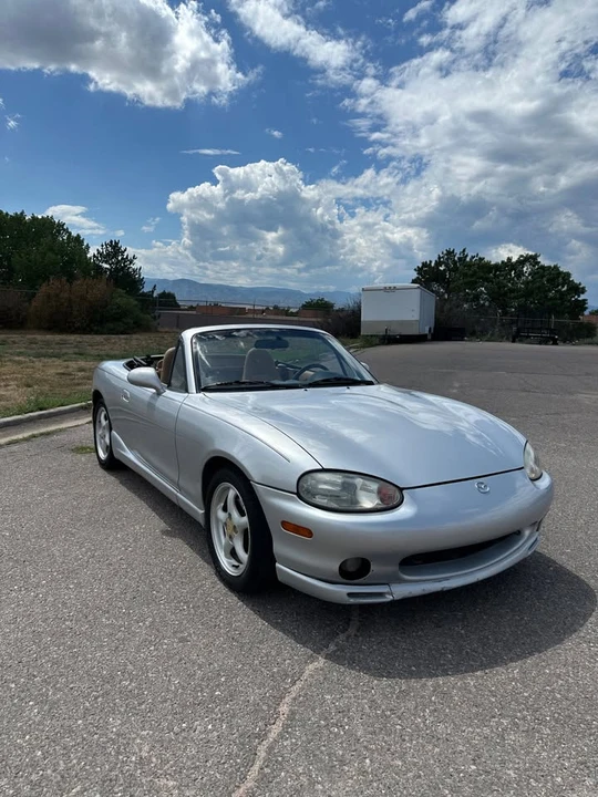 2000 Mazda NB MX-5 Miata - Image 2 of 18
