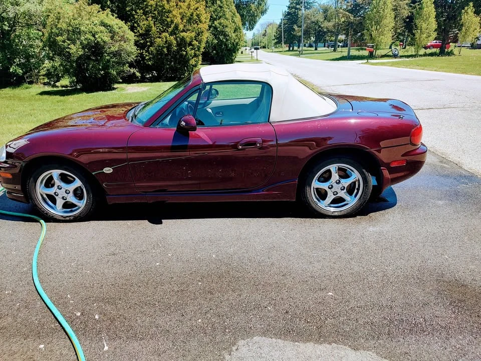 2000 Mazda NB MX-5 Miata - Image 2 of 5
