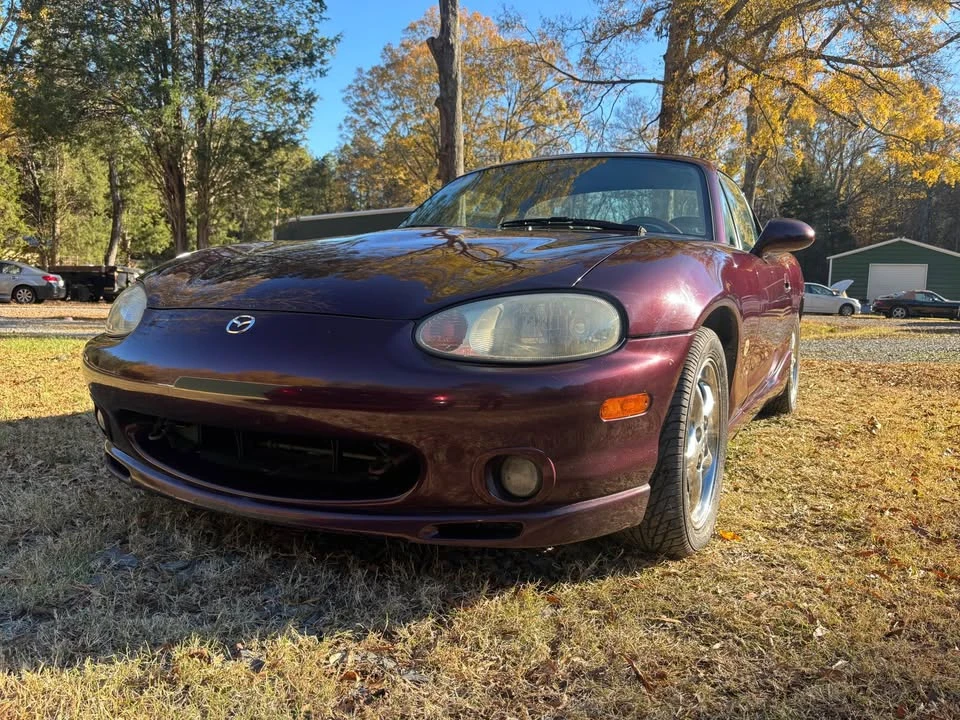 2000 Mazda NB MX-5 Miata - Image 2 of 10