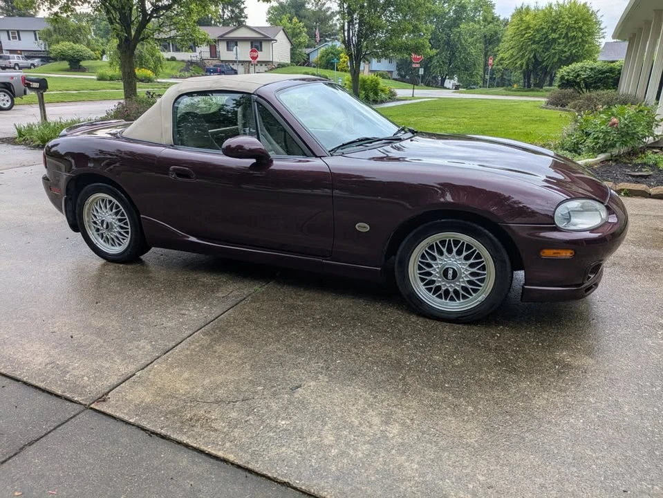 2000 Mazda NB MX-5 Miata - Image 2 of 10