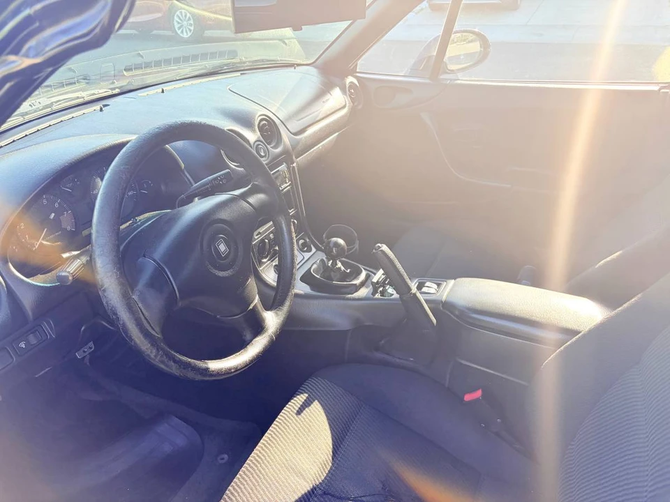 2000 Mazda NB MX-5 Miata - Image 5 of 6