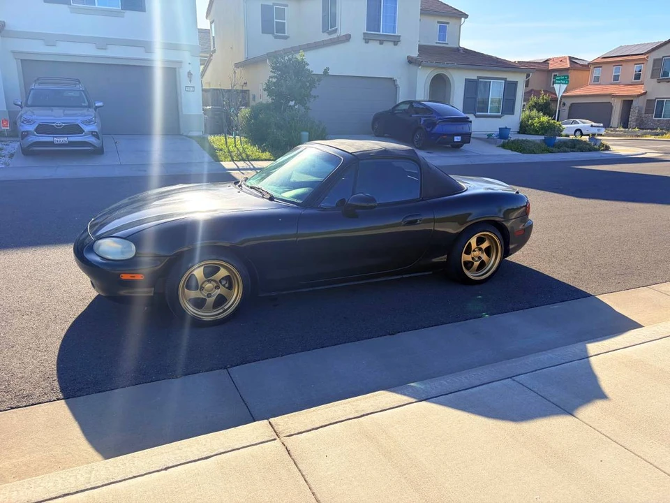 2000 Mazda NB MX-5 Miata - Image 3 of 6