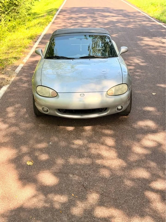 2000 Mazda NB MX-5 Miata - Image 6 of 17