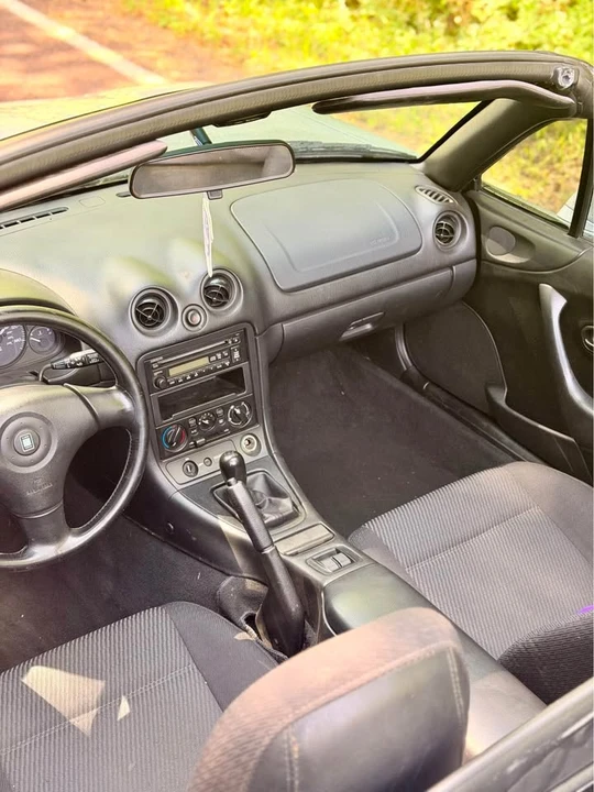 2000 Mazda NB MX-5 Miata - Image 14 of 17