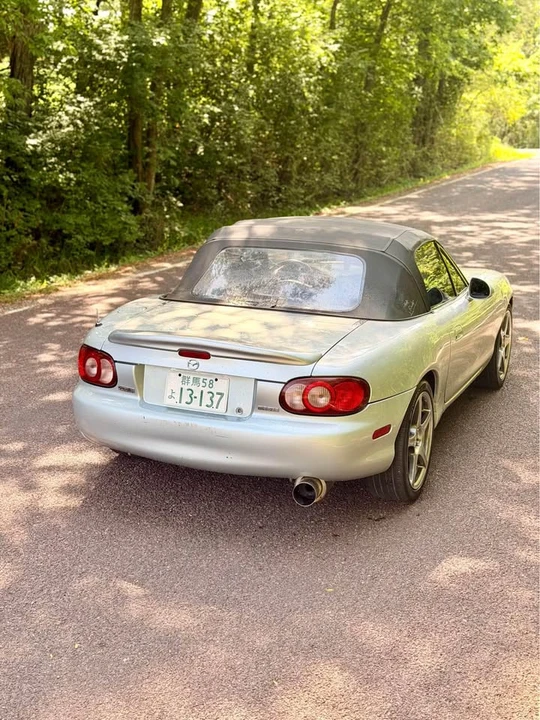 2000 Mazda NB MX-5 Miata - Image 9 of 17