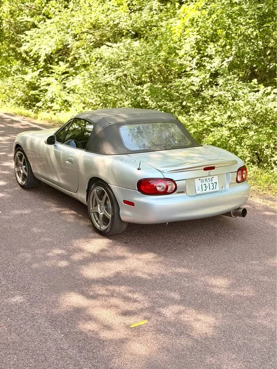2000 Mazda NB MX-5 Miata - Image 2 of 17
