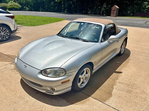 2000 Mazda MX-5 Miata LS