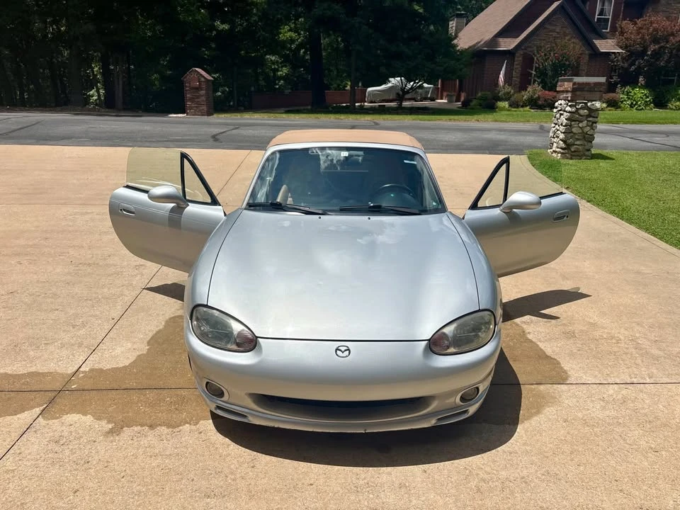 2000 Mazda NB MX-5 Miata - Image 10 of 19