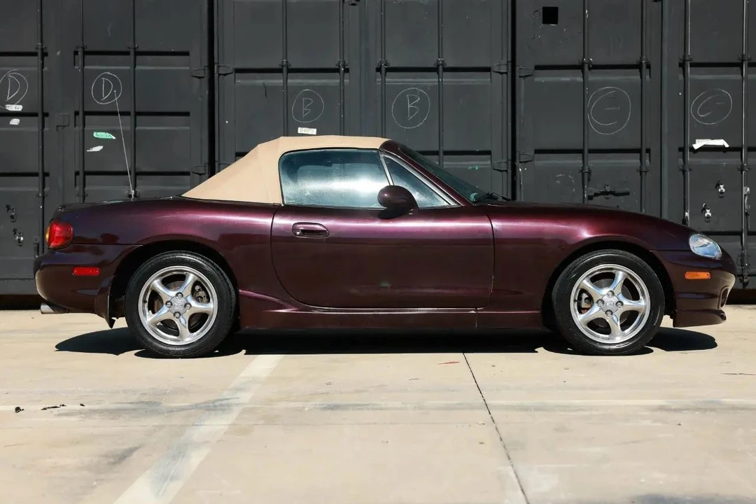 2000 Mazda NB MX-5 Miata - Image 13 of 31