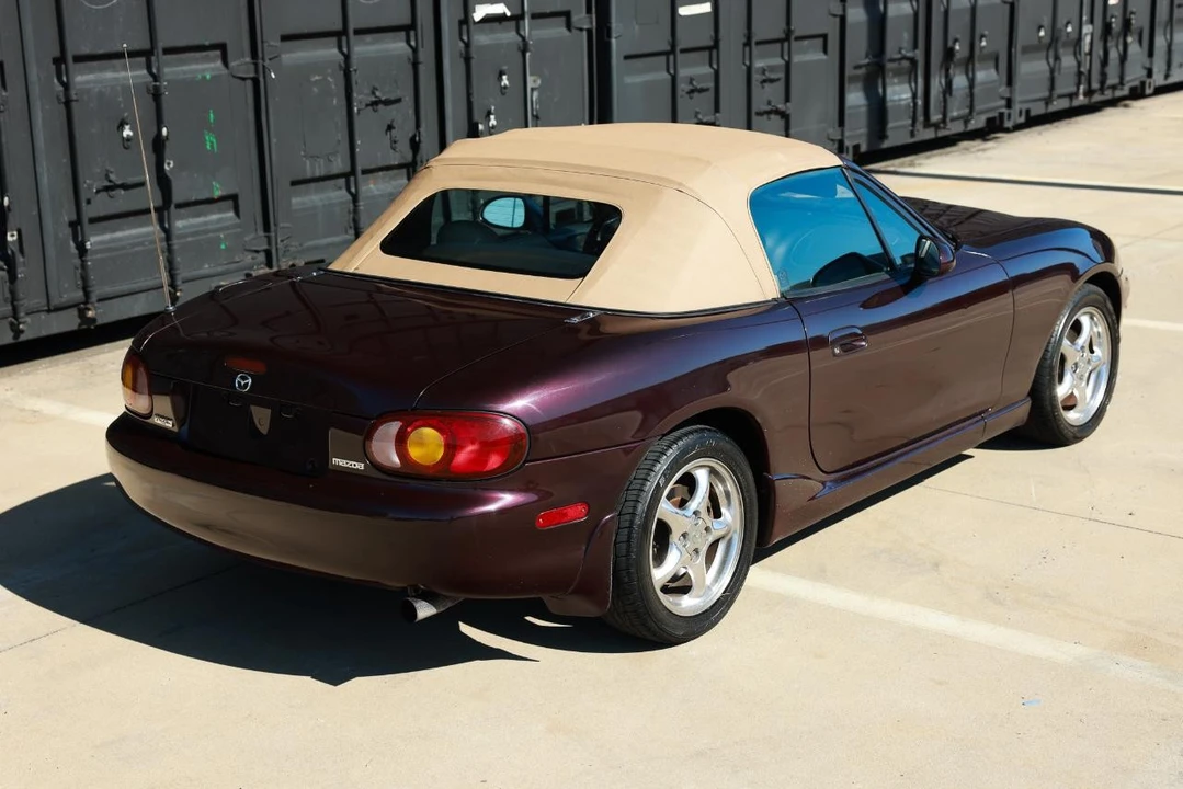 2000 Mazda NB MX-5 Miata - Image 11 of 31