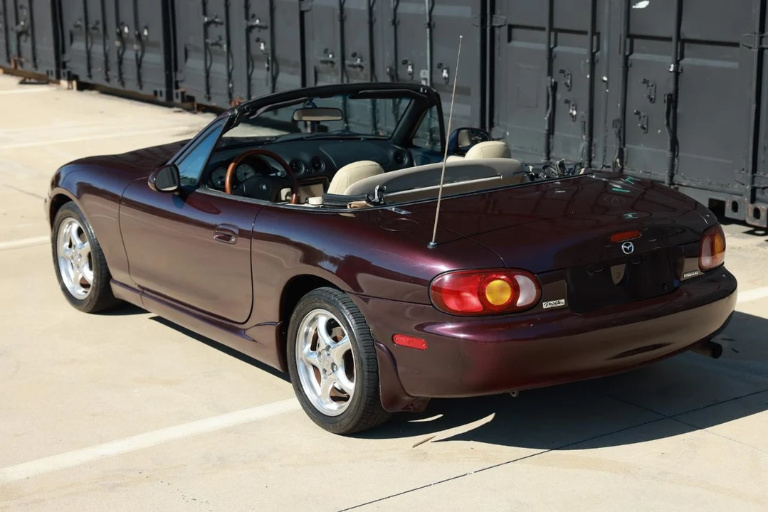 2000 Mazda NB MX-5 Miata - Image 5 of 31