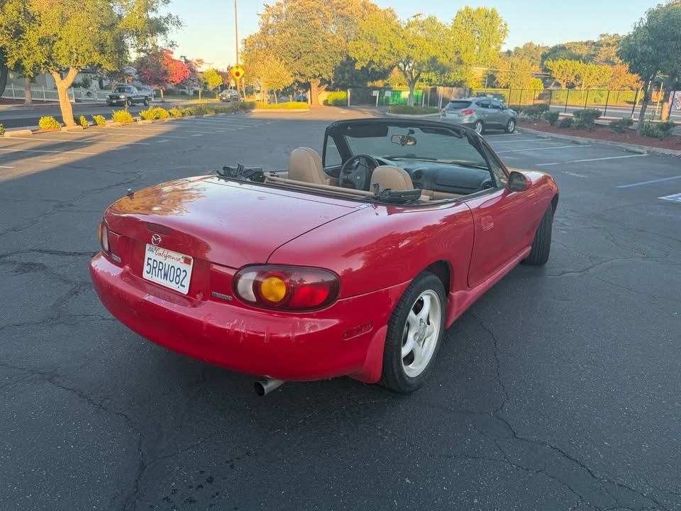 2000 Mazda NB MX-5 Miata - Image 2 of 15