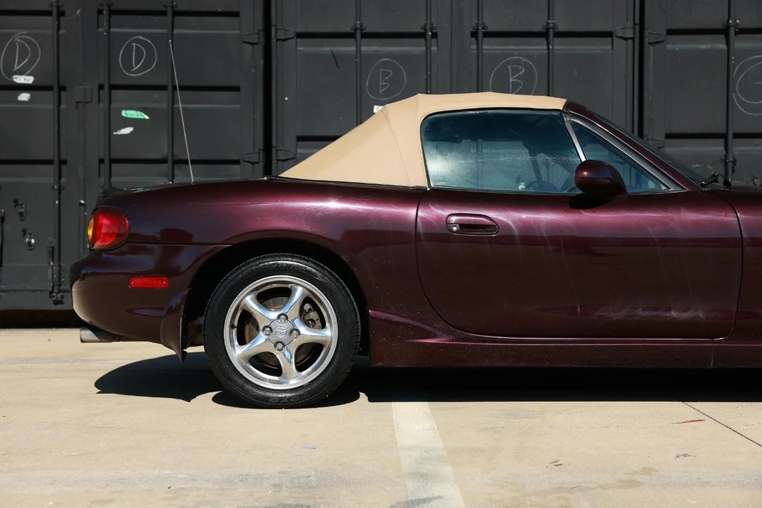 2000 Mazda NB MX-5 Miata - Image 24 of 31