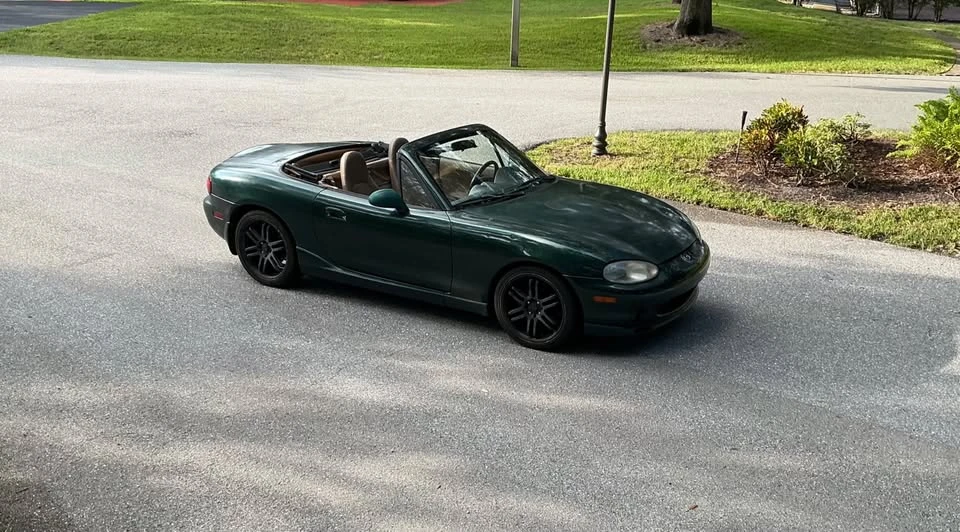 2000 Mazda NB MX-5 Miata - Image 2 of 10